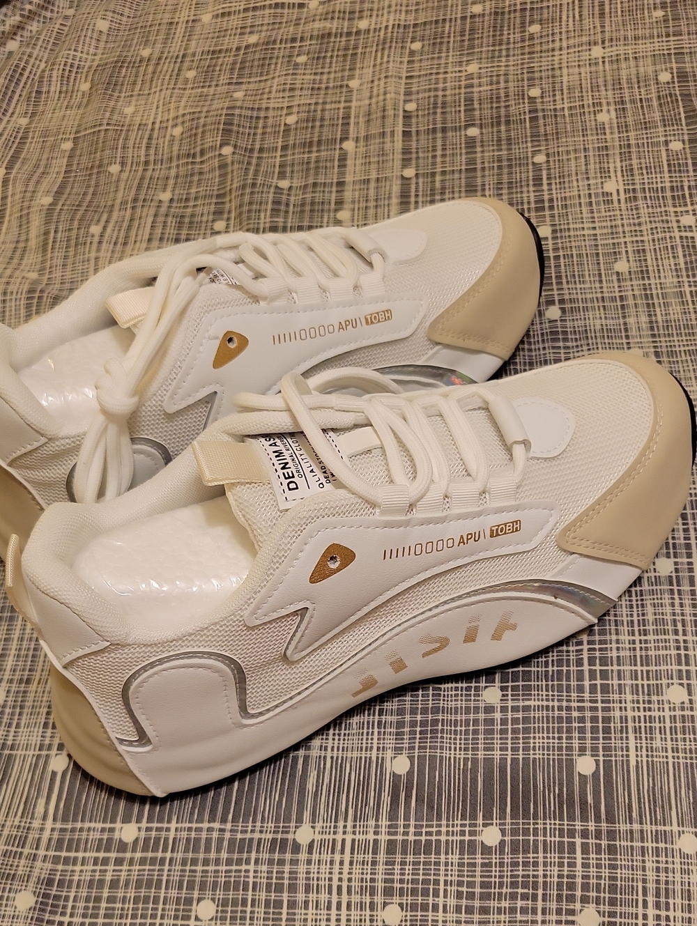 Women’s Lace-Up Platform Sneakers in White and Beige
